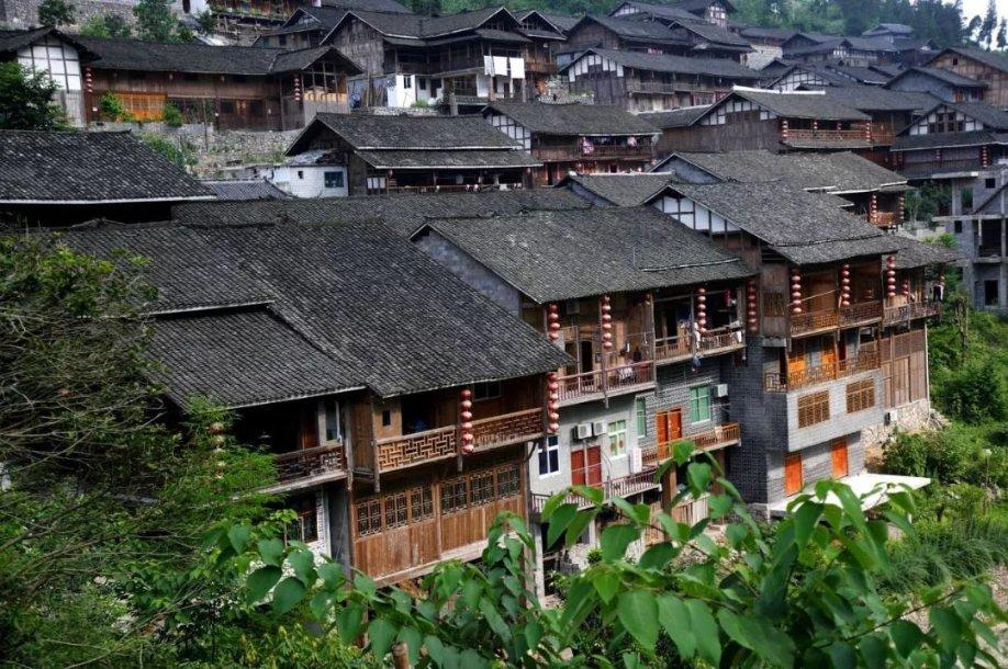 跳动的旋转球